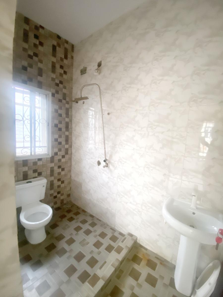 a Well Maintained Spacious 3 Bedroom Flat, Gra Phase 1, Magodo, Lagos, Flat / Apartment for Rent