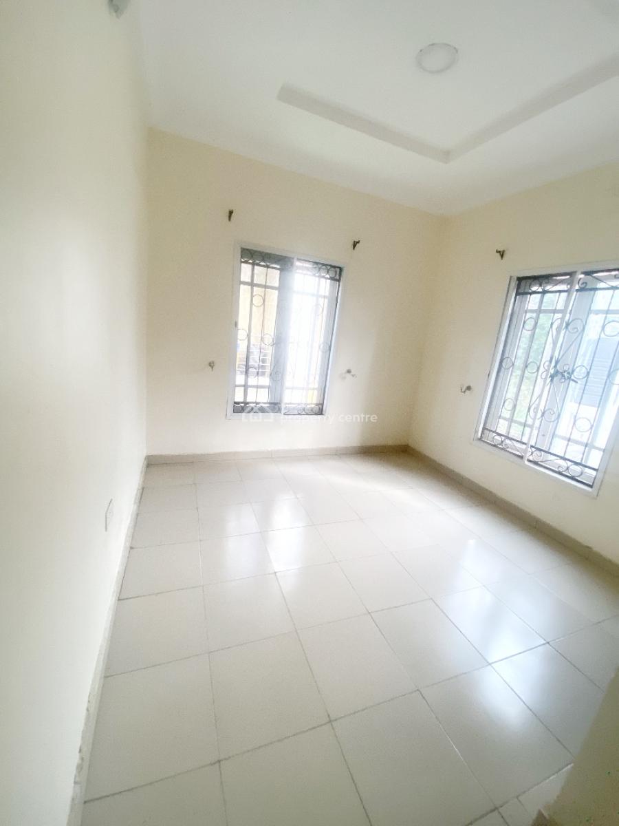 a Well Maintained Spacious 3 Bedroom Flat, Gra Phase 1, Magodo, Lagos, Flat / Apartment for Rent