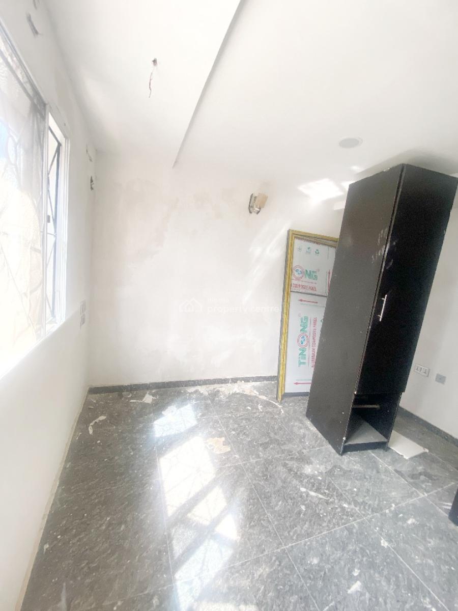 a Well Maintained Spacious 2 Bedroom Flat, Gra Phase 1, Magodo, Lagos, Flat / Apartment for Rent
