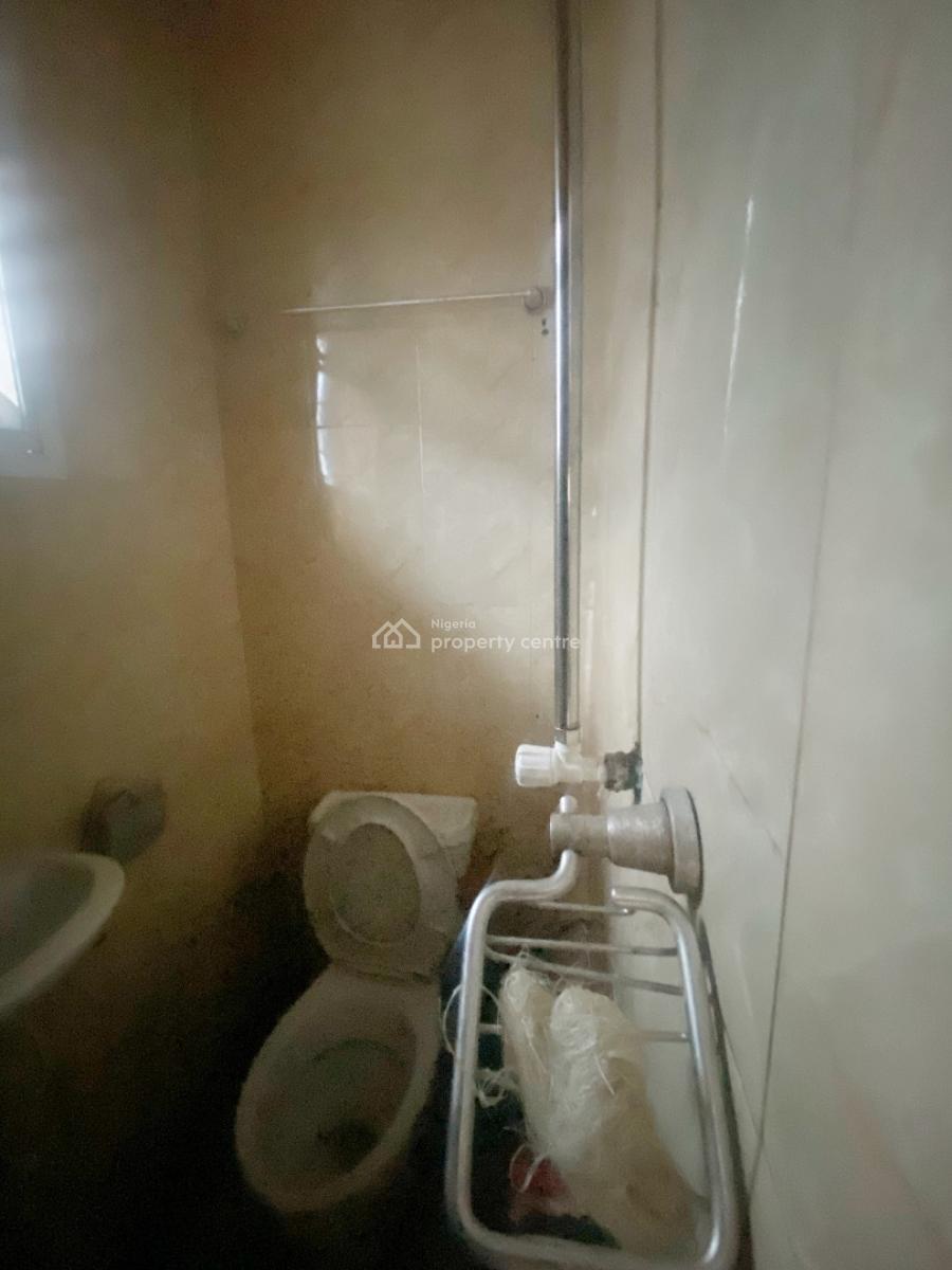 a Well Maintained Spacious 2 Bedroom Flat, Gra Phase 1, Magodo, Lagos, Flat / Apartment for Rent