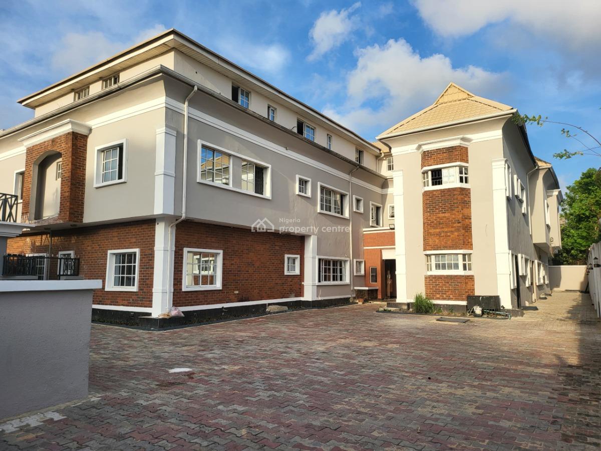 Freshly Renovated 3-bed with Bq, Lekki Phase I, Lekki Phase 1, Lekki, Lagos, Flat / Apartment for Rent