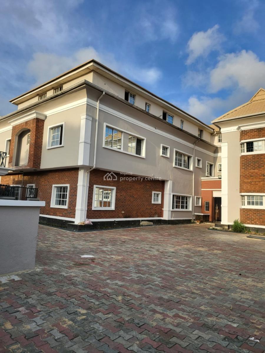 Freshly Renovated 3-bed with Bq, Lekki Phase I, Lekki Phase 1, Lekki, Lagos, Flat / Apartment for Rent