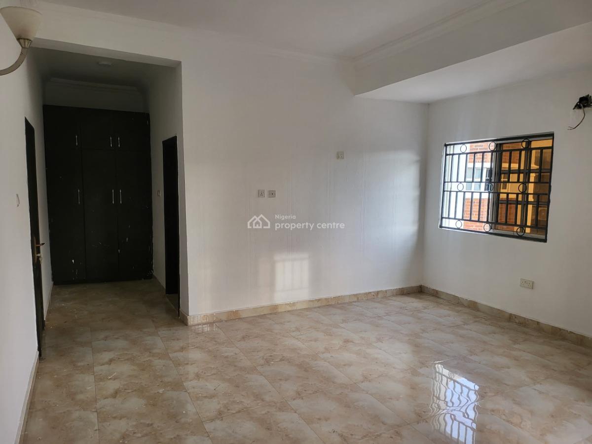 Freshly Renovated 3-bed with Bq, Lekki Phase I, Lekki Phase 1, Lekki, Lagos, Flat / Apartment for Rent