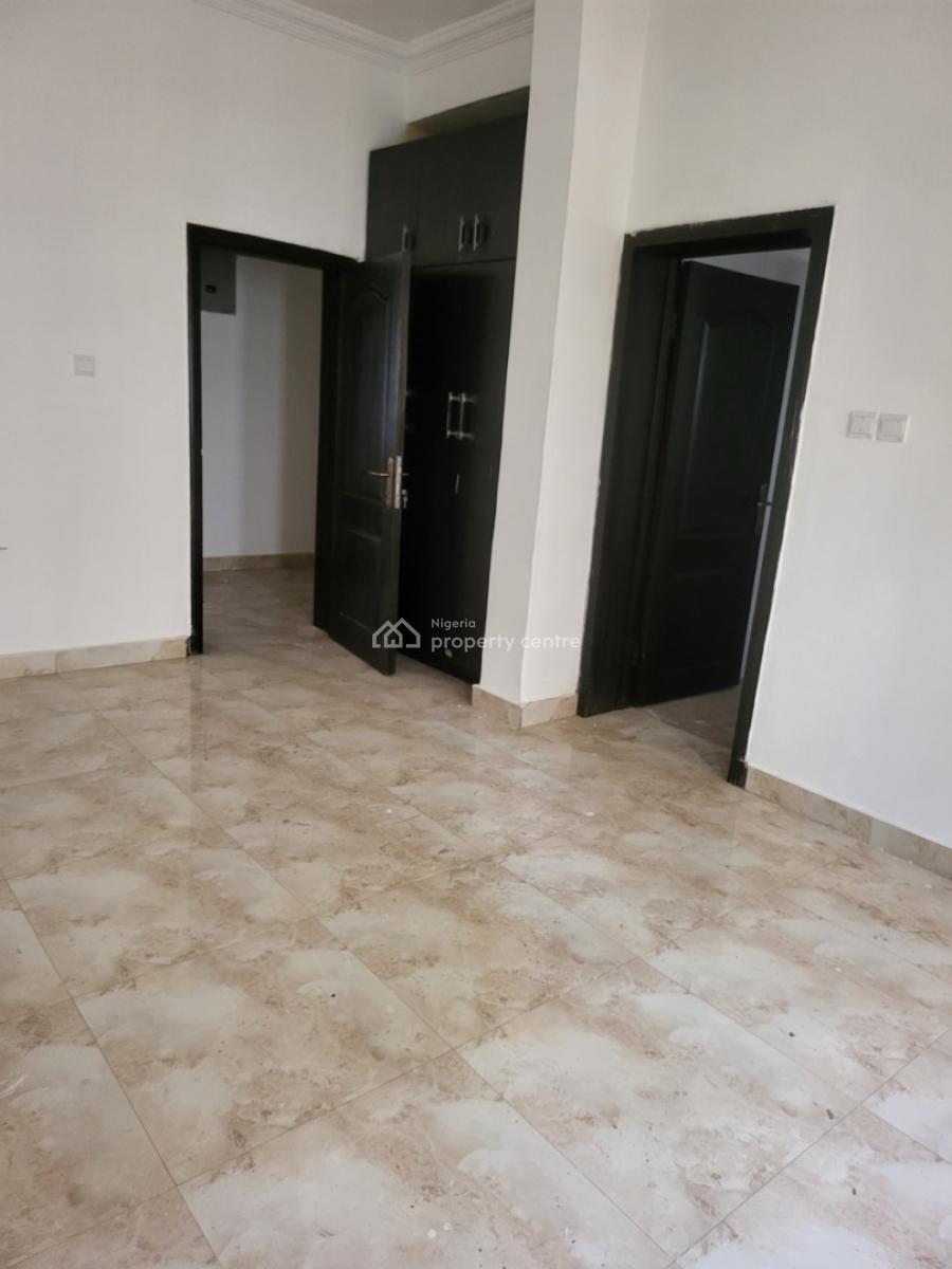 Freshly Renovated 3-bed with Bq, Lekki Phase I, Lekki Phase 1, Lekki, Lagos, Flat / Apartment for Rent
