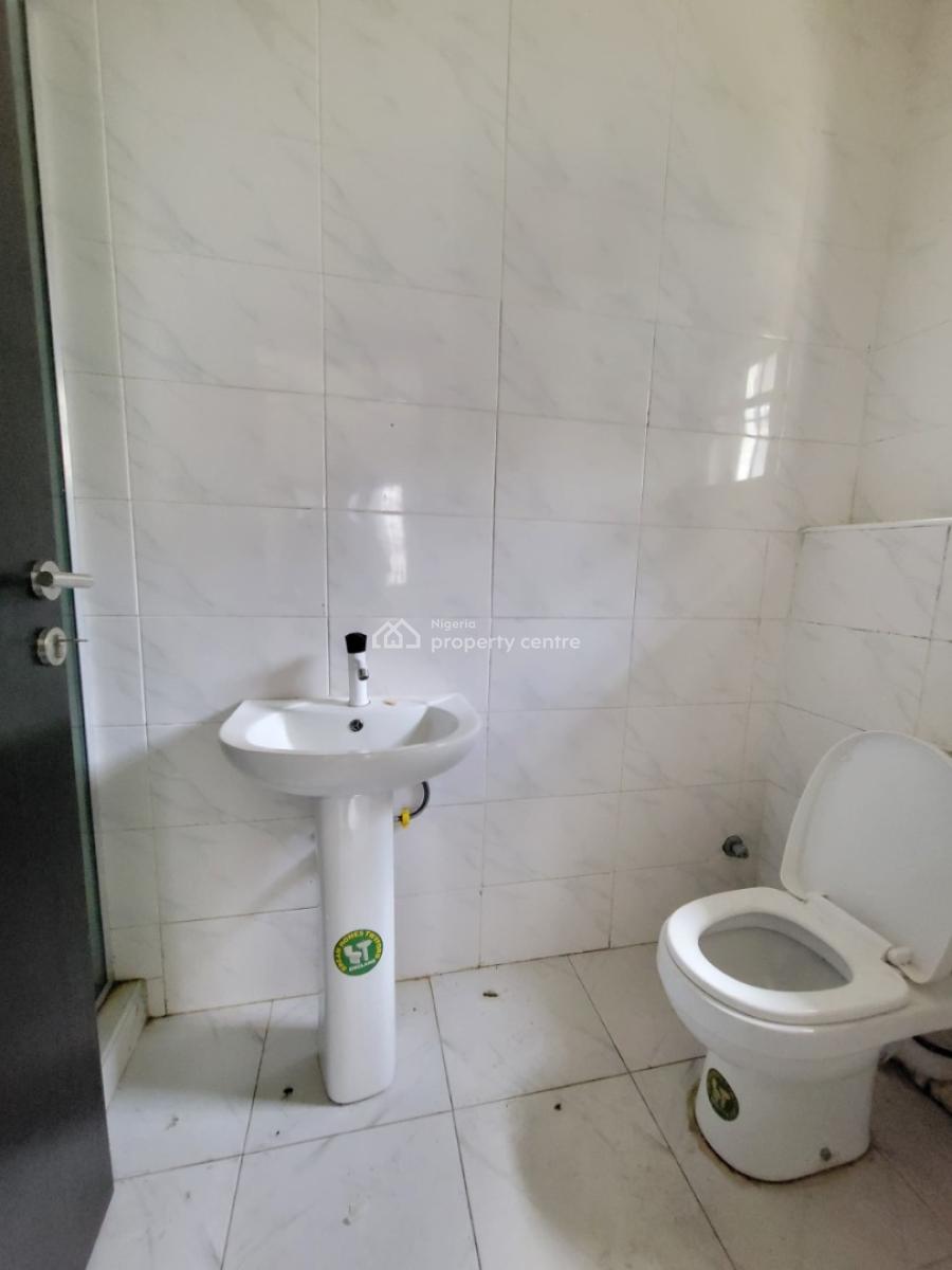 Spacious and Sharp 3 Bedroom Apartment, Orchid Road, Lekki, Lagos, Flat / Apartment for Rent