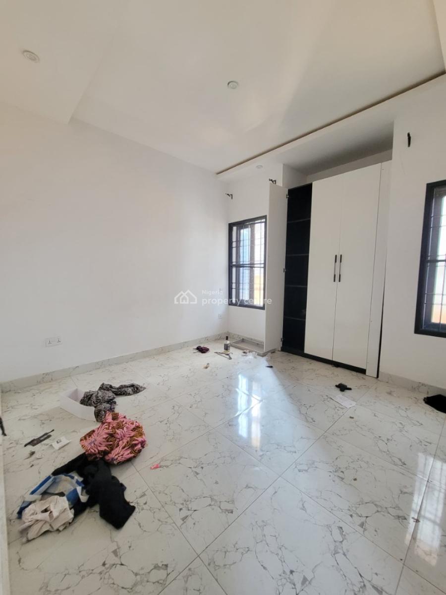 Spacious and Sharp 3 Bedroom Apartment, Orchid Road, Lekki, Lagos, Flat / Apartment for Rent