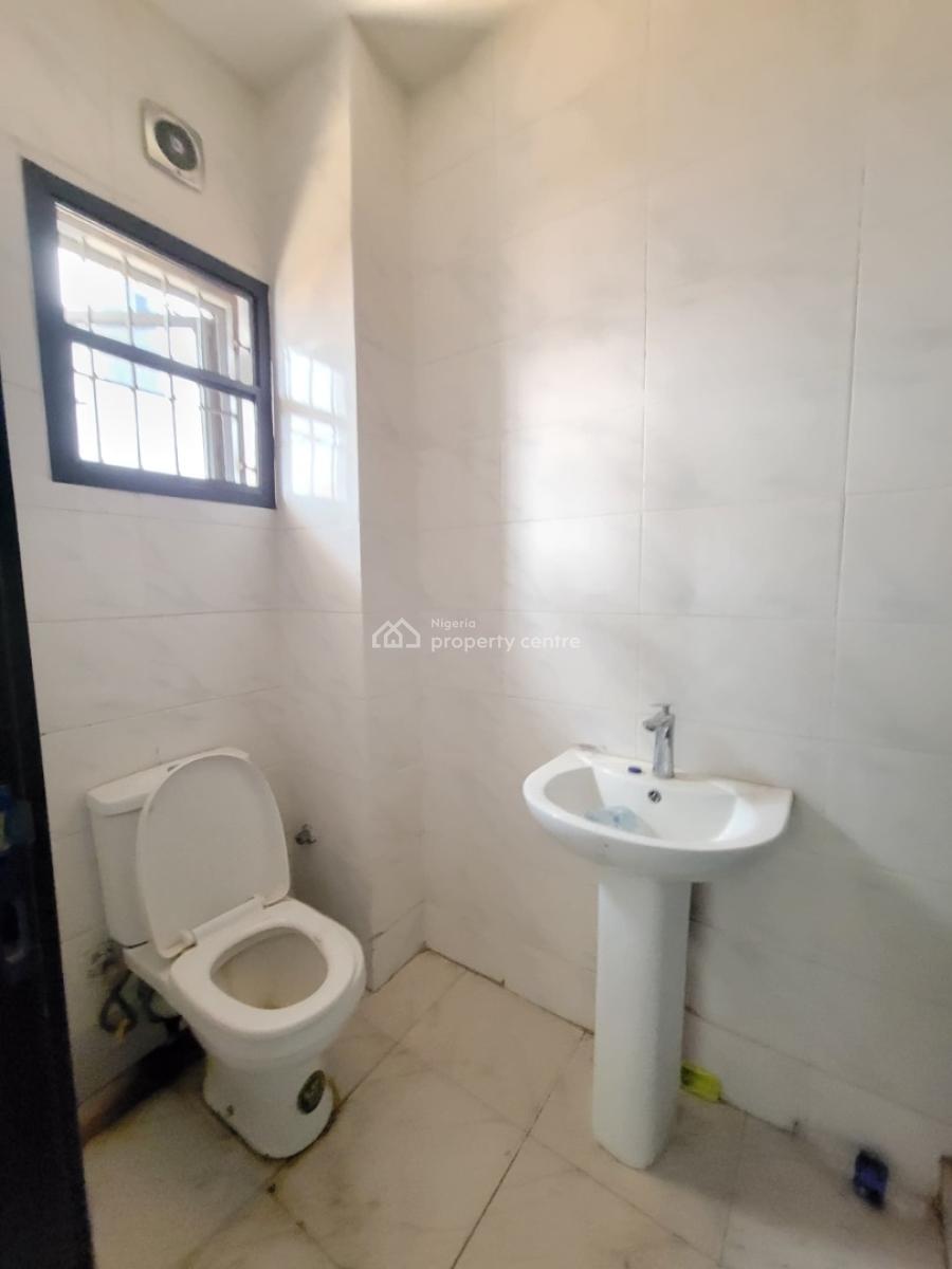 Spacious and Sharp 3 Bedroom Apartment, Orchid Road, Lekki, Lagos, Flat / Apartment for Rent