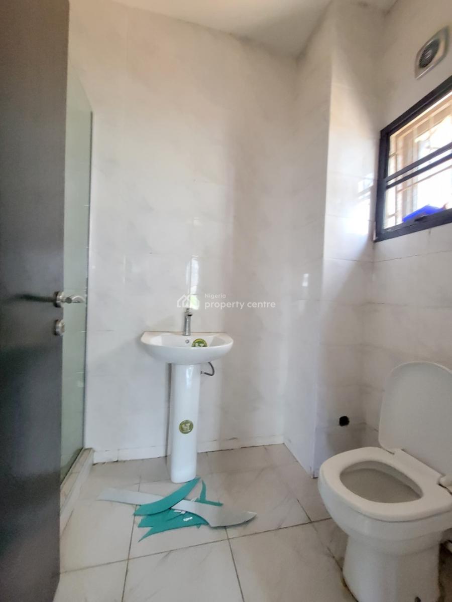 Spacious and Sharp 3 Bedroom Apartment, Orchid Road, Lekki, Lagos, Flat / Apartment for Rent