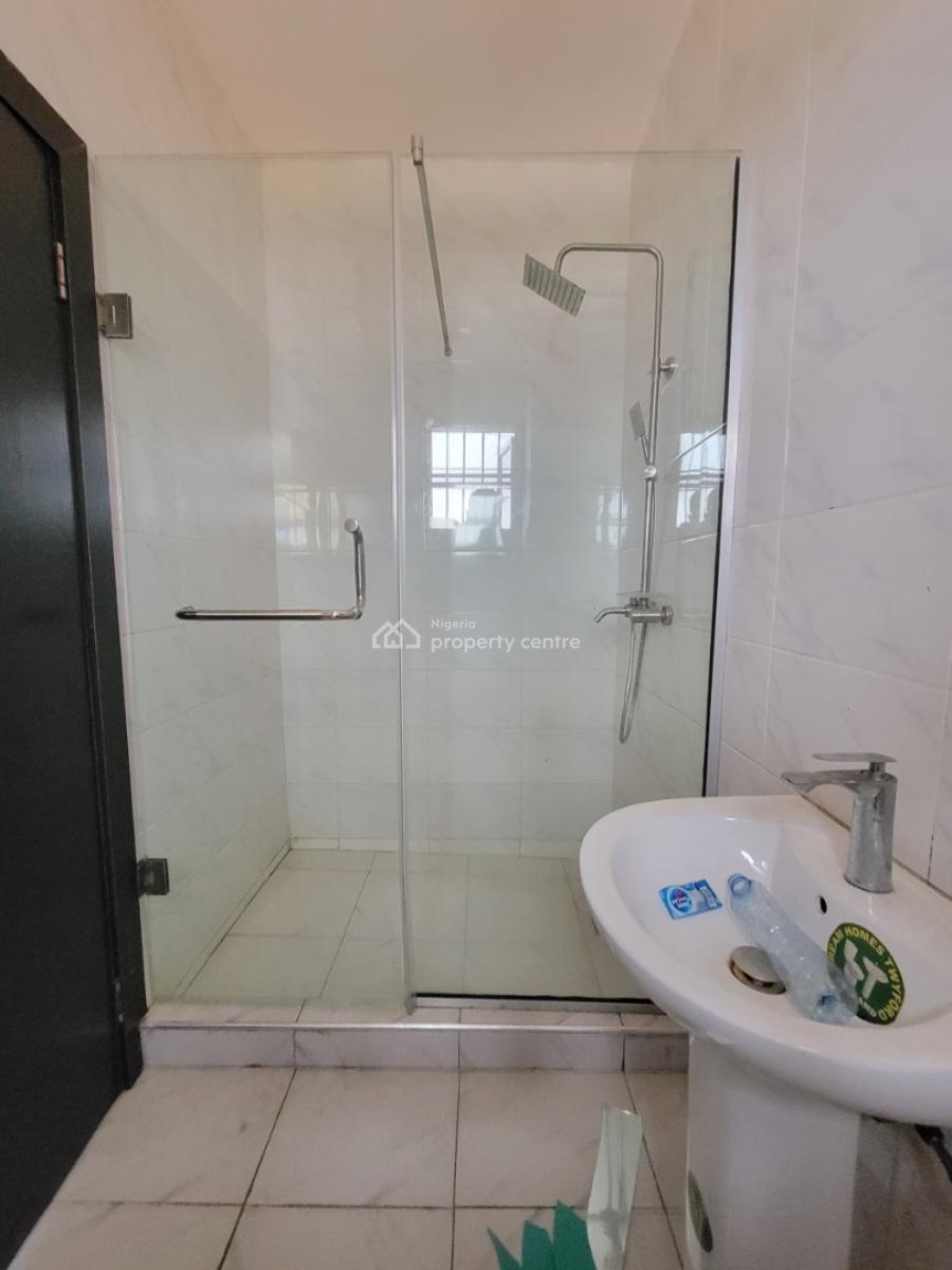 Spacious and Sharp 3 Bedroom Apartment, Orchid Road, Lekki, Lagos, Flat / Apartment for Rent