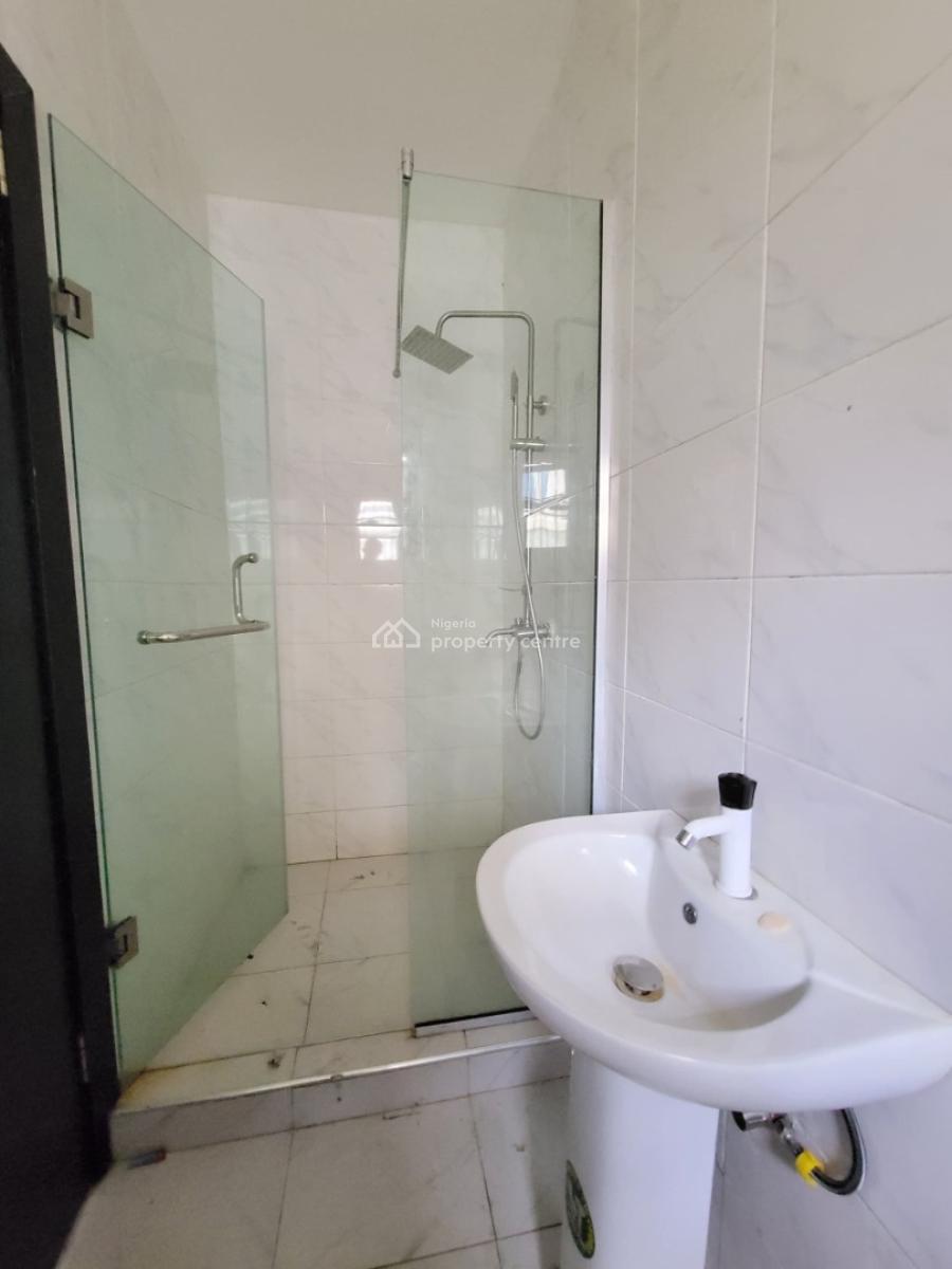 Spacious and Sharp 3 Bedroom Apartment, Orchid Road, Lekki, Lagos, Flat / Apartment for Rent