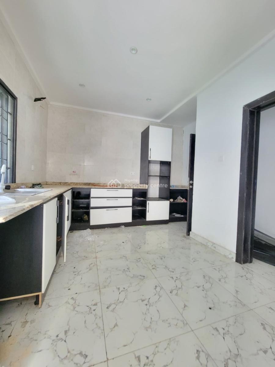 Spacious and Sharp 3 Bedroom Apartment, Orchid Road, Lekki, Lagos, Flat / Apartment for Rent