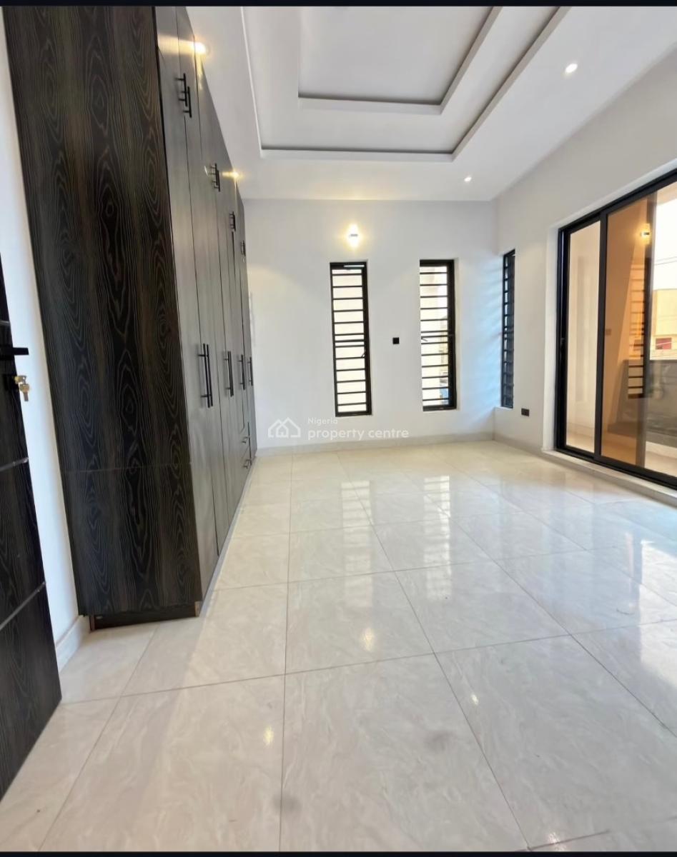 6 Bedroom House with Pool and Bq, Magodo, Gra Phase 2, Magodo, Lagos, Detached Duplex for Sale