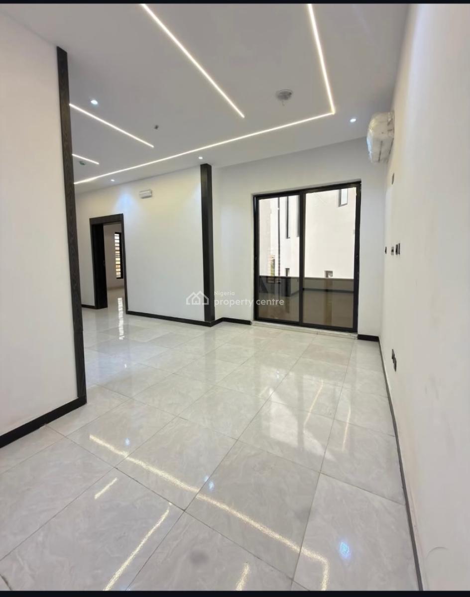 6 Bedroom House with Pool and Bq, Magodo, Gra Phase 2, Magodo, Lagos, Detached Duplex for Sale