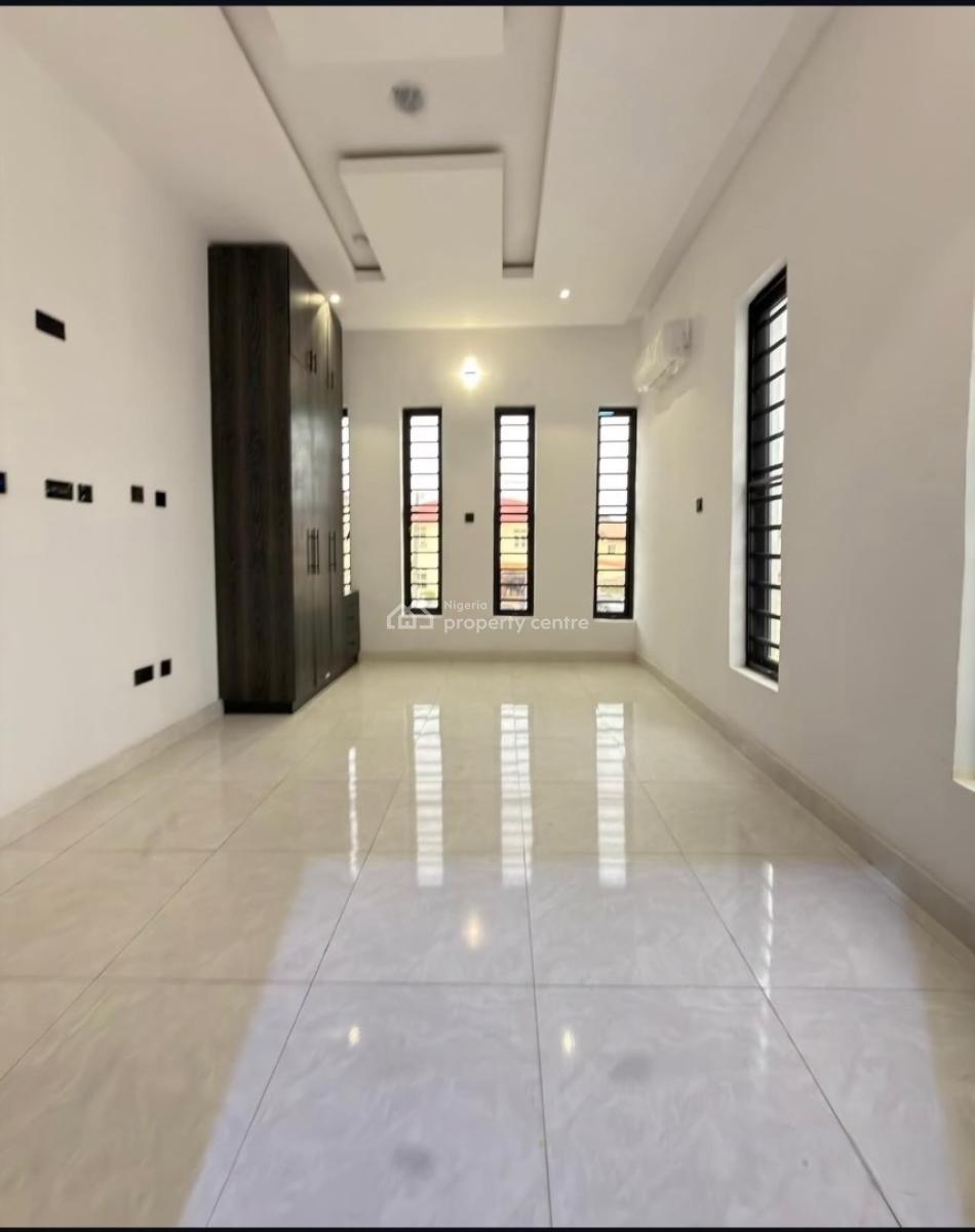 6 Bedroom House with Pool and Bq, Magodo, Gra Phase 2, Magodo, Lagos, Detached Duplex for Sale