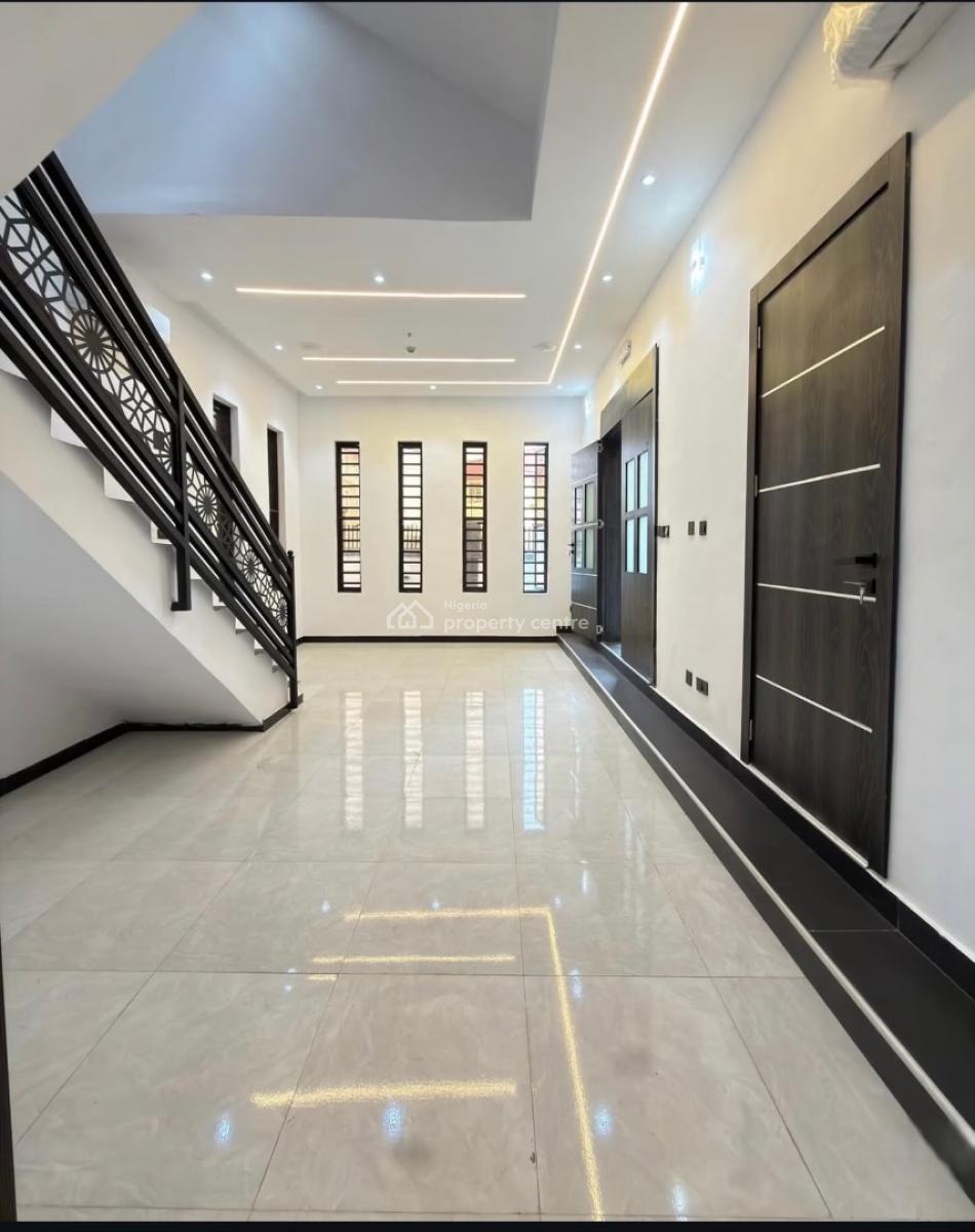 6 Bedroom House with Pool and Bq, Magodo, Gra Phase 2, Magodo, Lagos, Detached Duplex for Sale