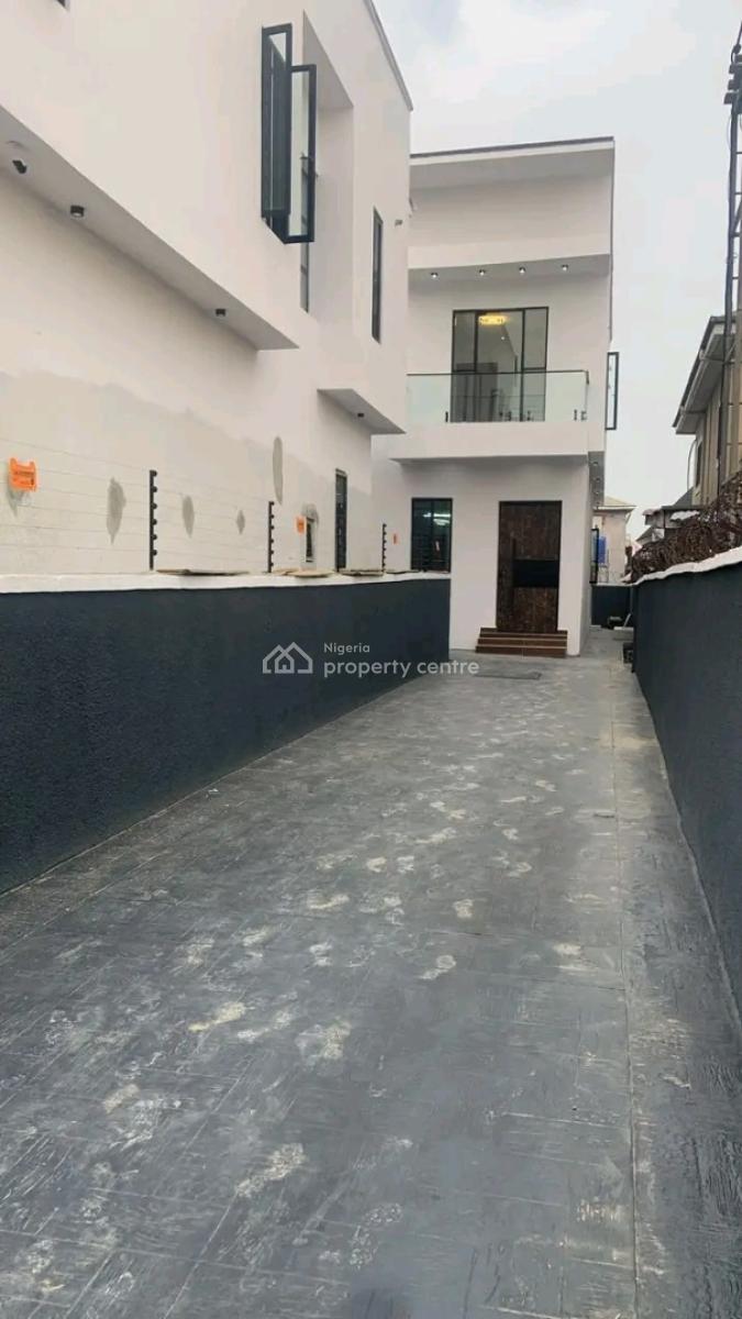 Luxury 4 Bedroom Fully Detached Duplex / Bq Family Lounge - Pool Side, Close to Lbs, Ajah, Lagos, Detached Duplex for Sale