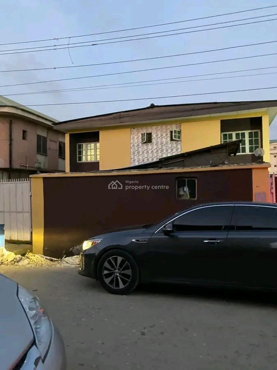 Block of Four Flats 3bedrm Each #270 Asking, Off Very Close to Adelabu Surulere, Surulere, Lagos, Block of Flats for Sale