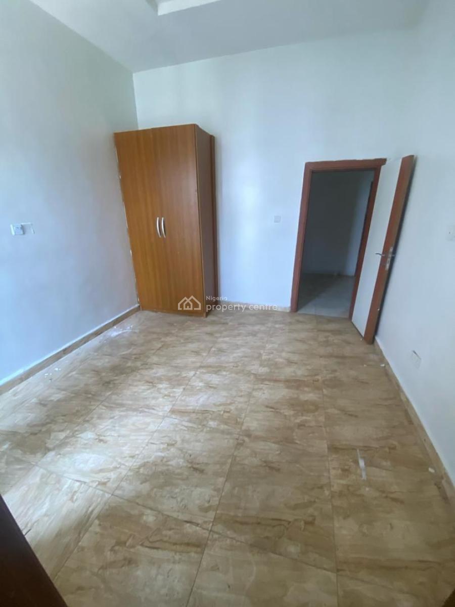 Self Contain Downstairs, Orchid Road, Lekki, Lagos, Self Contain (single Rooms) for Rent