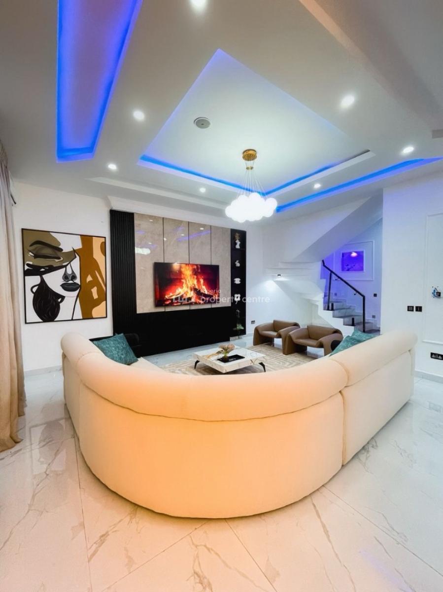 Brand Neww Luxury 3 Bed Penthouse with  Pool - Lekki Phase 1, Lekki Phase 1, Lekki, Lagos, Flat / Apartment Short Let