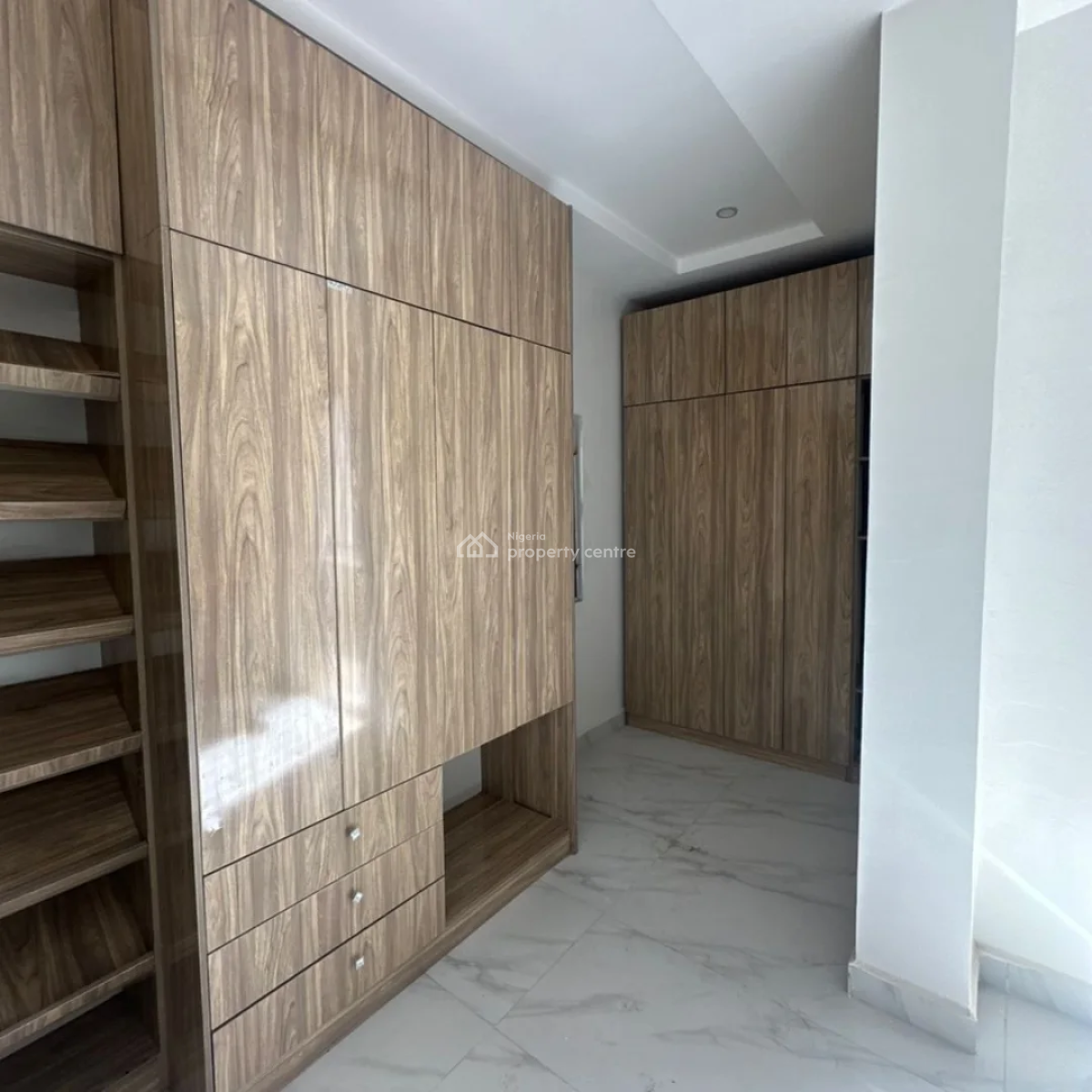 This a Brand New 5bedroom Terrace Duplex, Wuye, Abuja, House for Sale