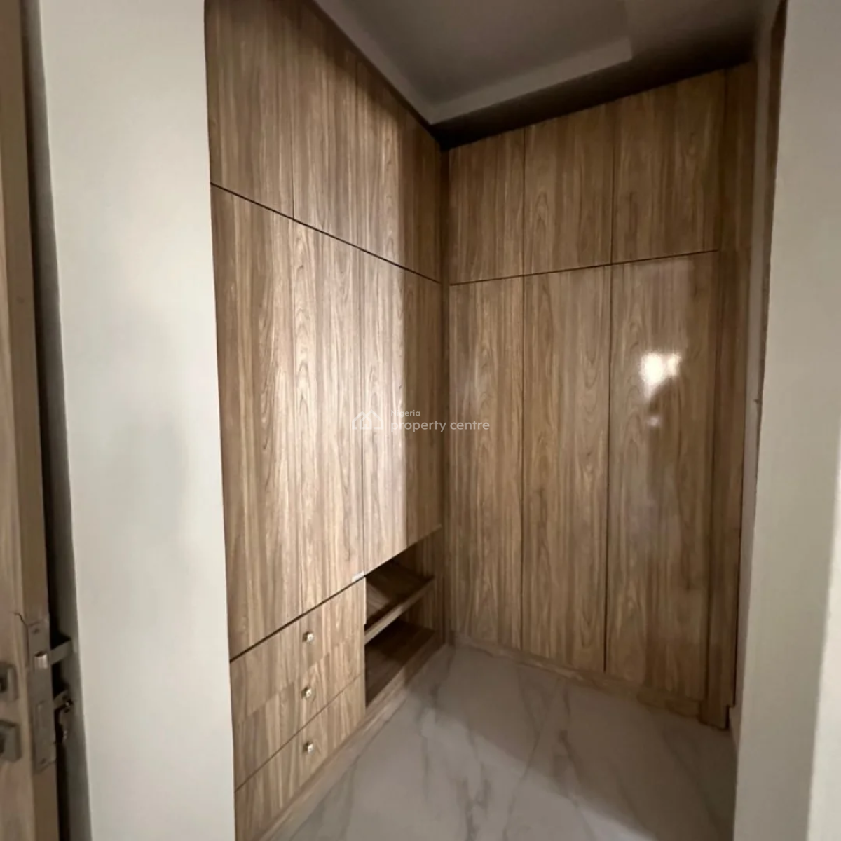 This a Brand New 5bedroom Terrace Duplex, Wuye, Abuja, House for Sale