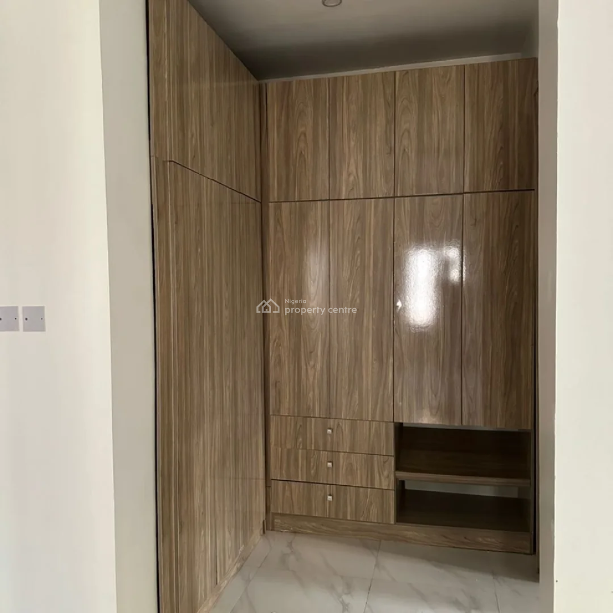 This a Brand New 5bedroom Terrace Duplex, Wuye, Abuja, House for Sale