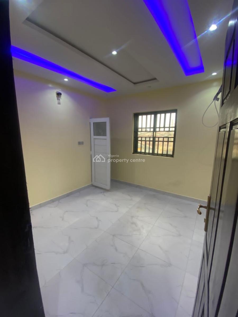 2 Bedroom Flat, Adekunle Kuye, Surulere, Lagos, Flat / Apartment for Rent