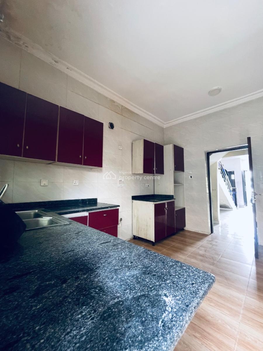 3 Bedroom Terrace Duplex Available Yo Be Renovated, Lekki Gardens Phase 2, Ajah, Lagos, Terraced Duplex for Rent