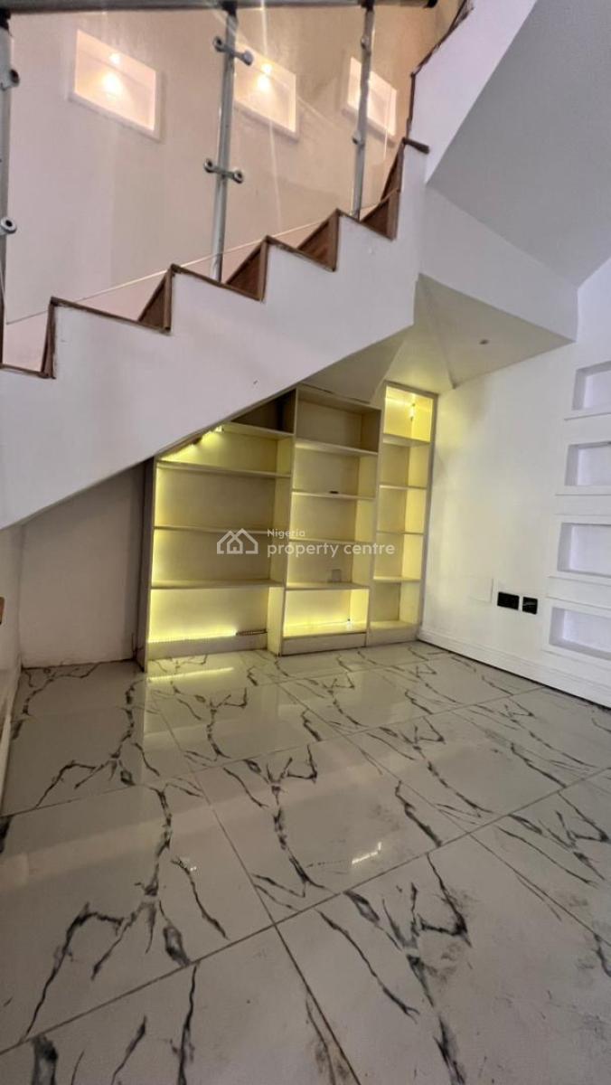 4 Bedroom Semi Detached Duplex with Bq for Distress, Chevron Alternative Route, Lekki Expressway, Lekki, Lagos, House for Sale