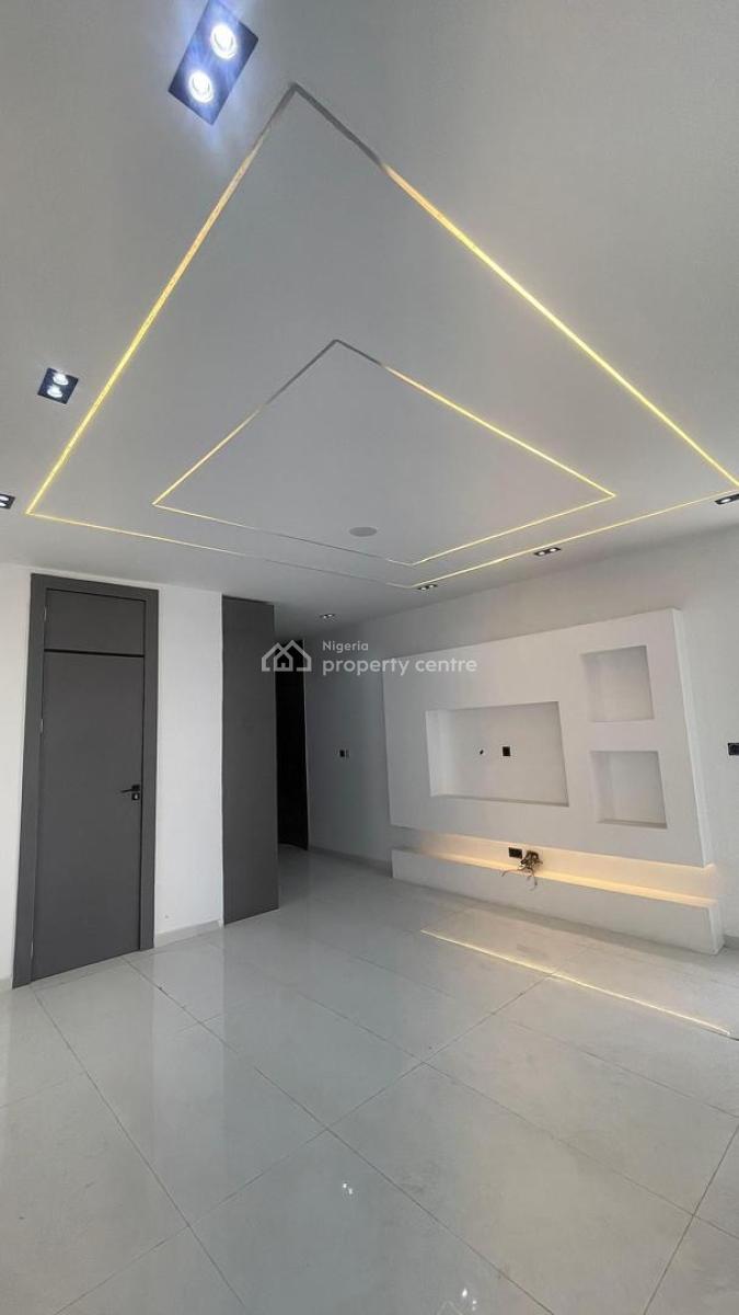 4 Bedroom Semi Detached Duplex with Bq for Distress, Chevron Alternative Route, Lekki Expressway, Lekki, Lagos, House for Sale