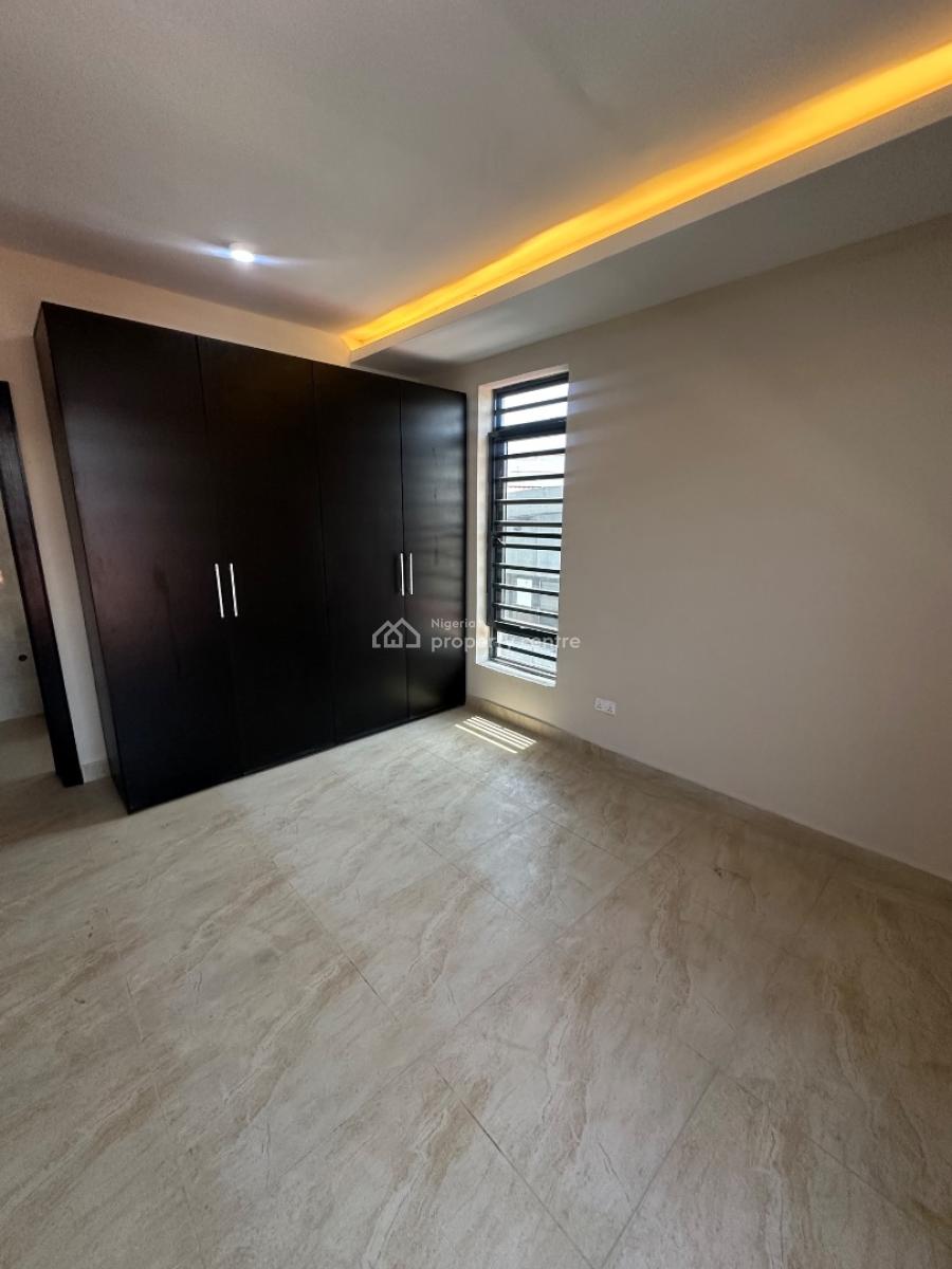 Tastefully Finished 3 Bedroom Apartment with Ensuite Boys Quarter, Off Admiralty Way, Lekki Phase 1, Lekki, Lagos, Flat / Apartment for Sale