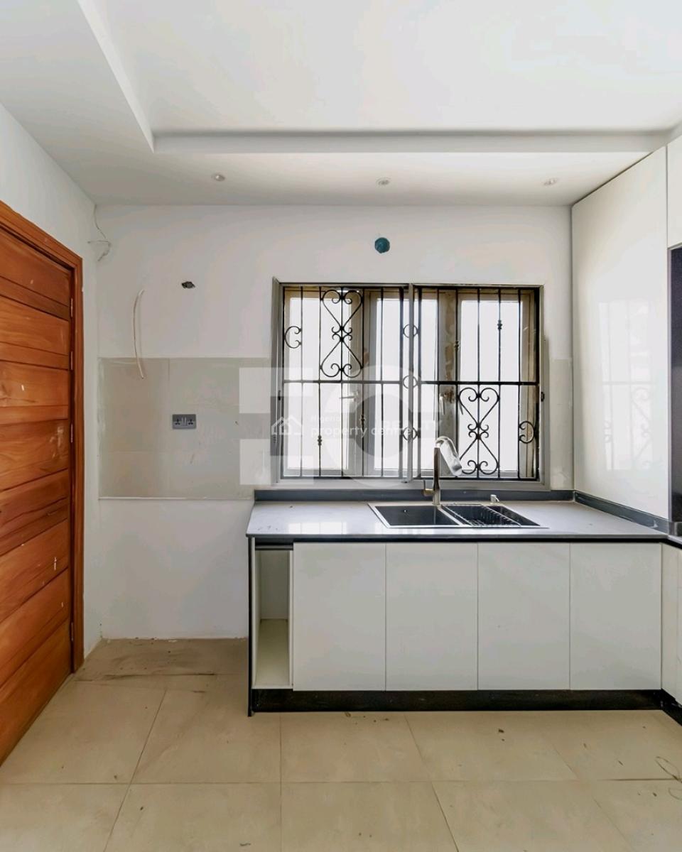 4 Bed  Maisonette  4.5 Bath  Oniru, Lagos  N500 Million  Features, Oniru, Victoria Island (vi), Lagos, House for Sale