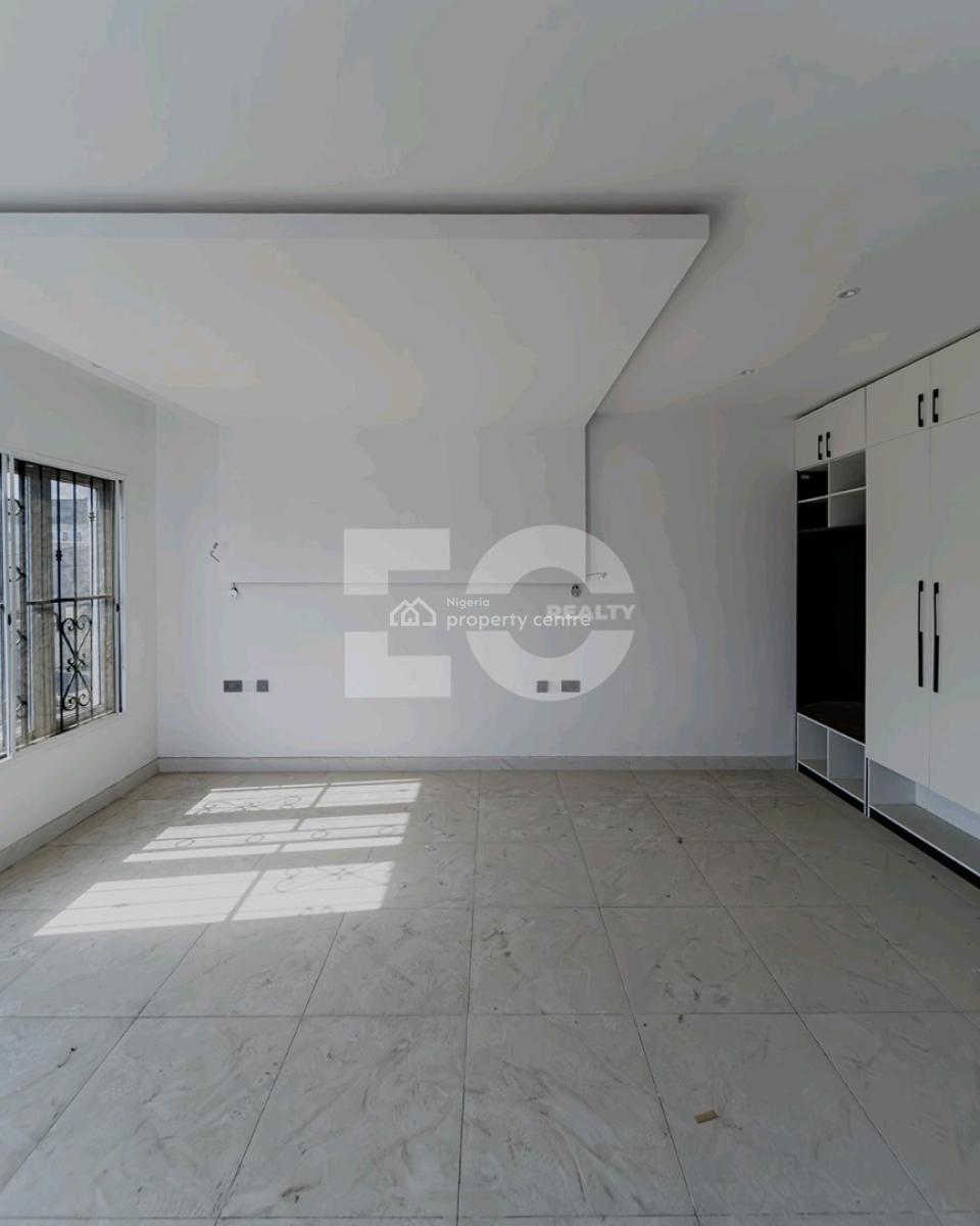 4 Bed  Maisonette  4.5 Bath  Oniru, Lagos  N500 Million  Features, Oniru, Victoria Island (vi), Lagos, House for Sale