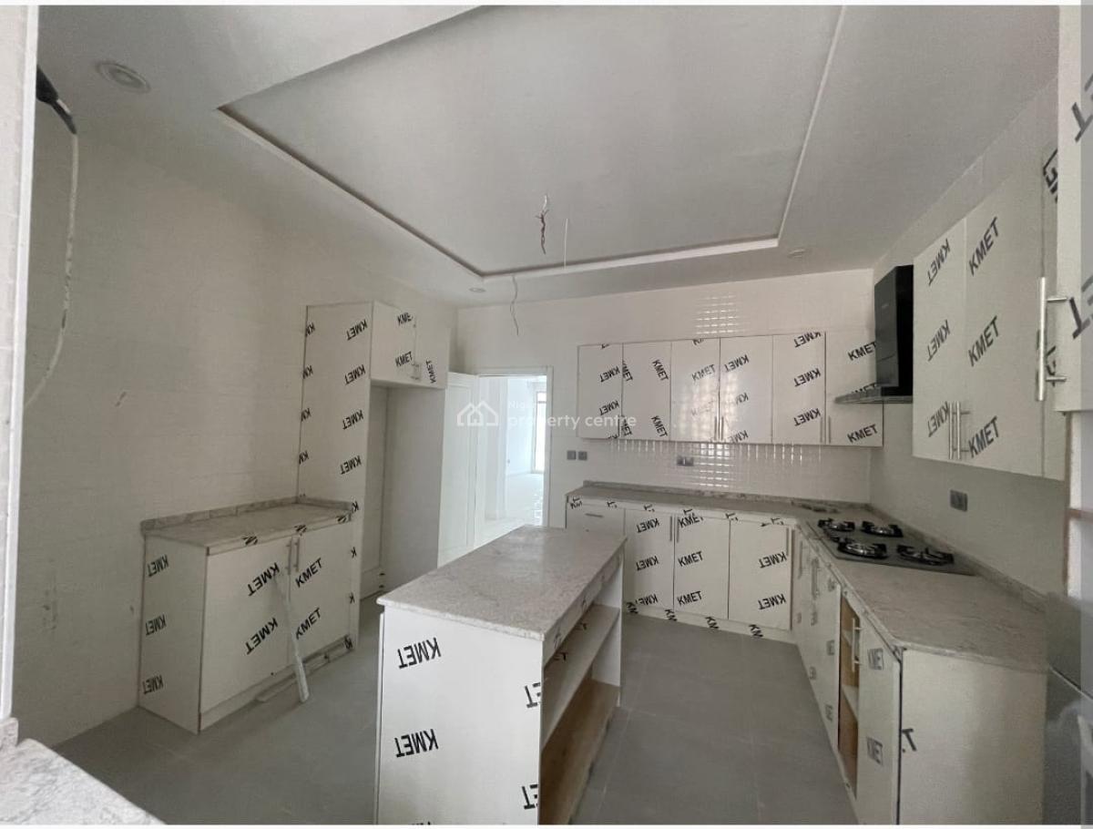 Prime Newly Built 3 Bedroom Flat with Bq, Lekki Phase 1, Lekki, Lagos, Flat / Apartment for Sale