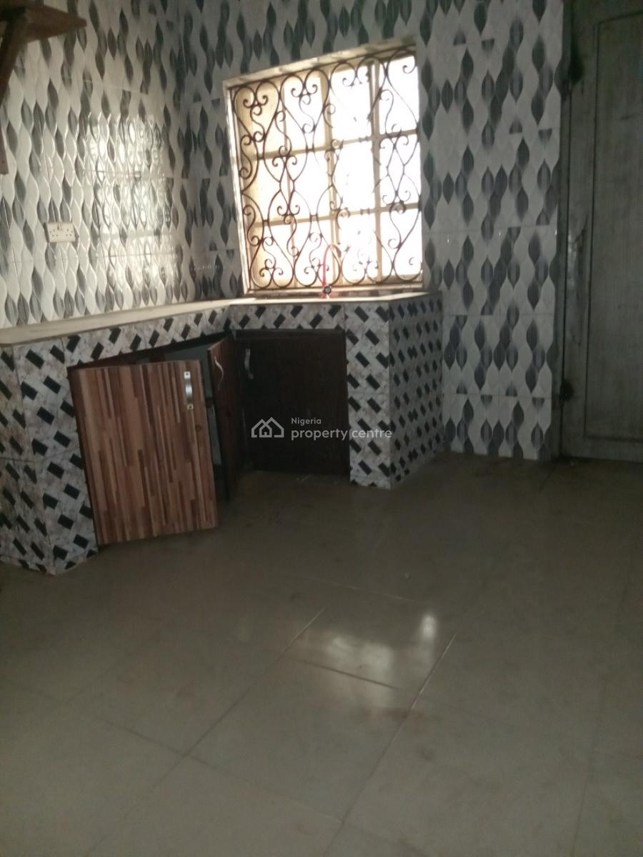 Spacious 3bedroom Flat Upstairs, Ogombo, Ajah, Lagos, Flat / Apartment for Rent