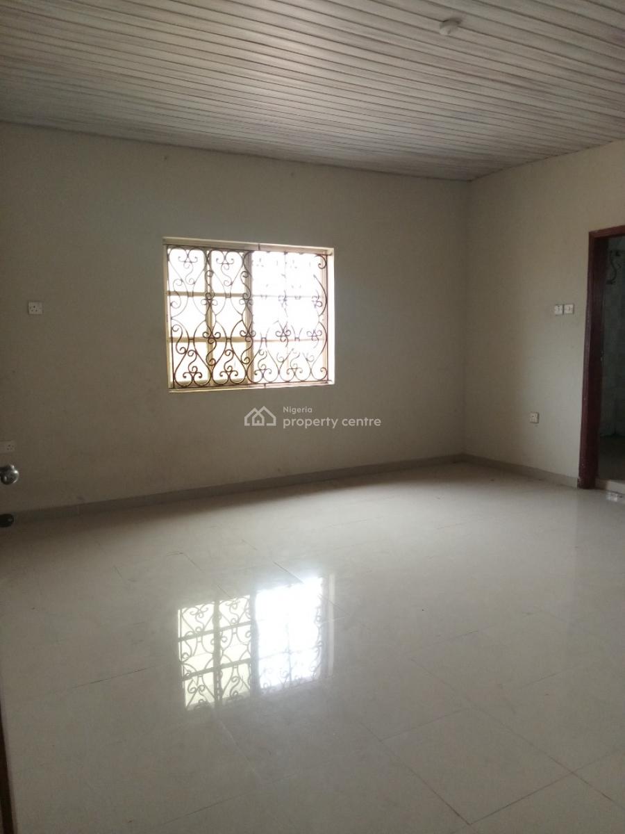 Spacious 3bedroom Flat Upstairs, Ogombo, Ajah, Lagos, Flat / Apartment for Rent