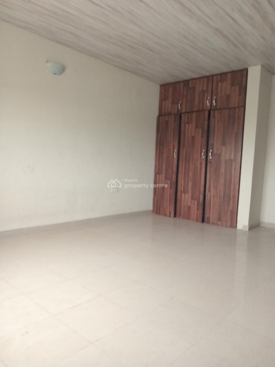 Spacious 3bedroom Flat Upstairs, Ogombo, Ajah, Lagos, Flat / Apartment for Rent