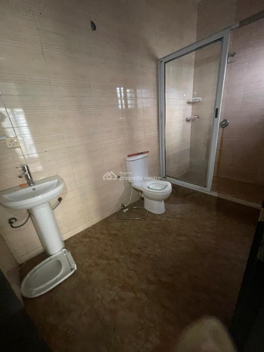 3 Bedroom Flat Apartment in a Serene Environment of Magodo Phase 2 Gra, Magodo Gra Phase 2, Gra Phase 2, Magodo, Lagos, Flat / Apartment for Rent