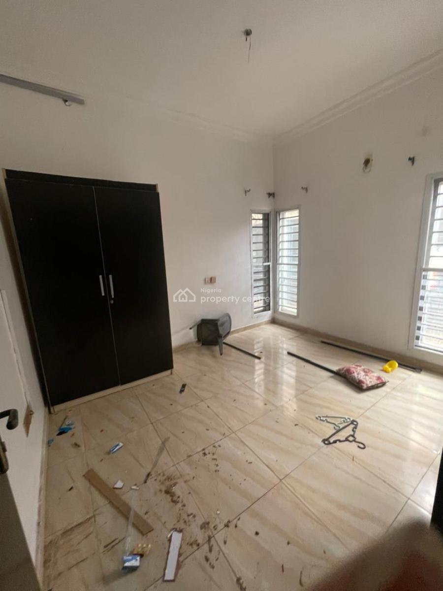 3 Bedroom Flat Apartment in a Serene Environment of Magodo Phase 2 Gra, Magodo Gra Phase 2, Gra Phase 2, Magodo, Lagos, Flat / Apartment for Rent