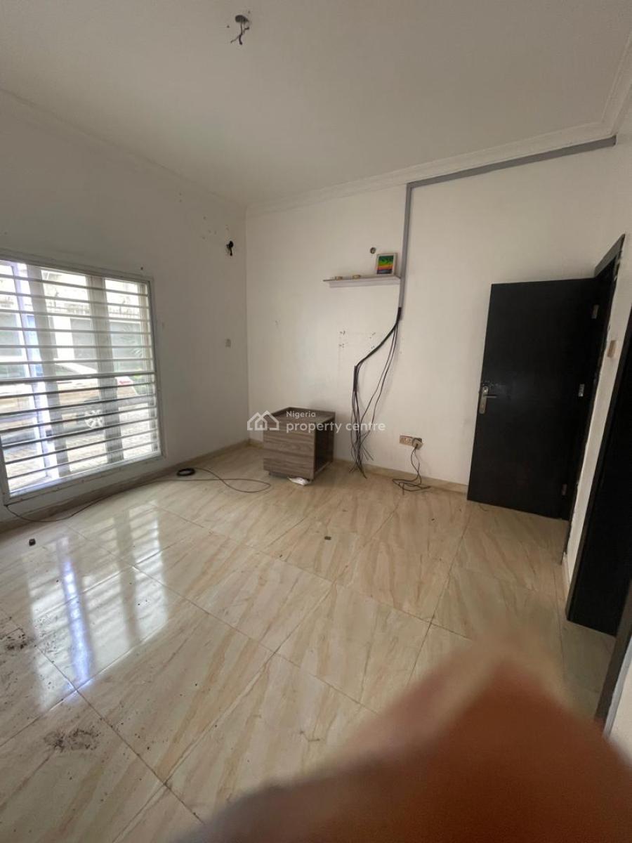 3 Bedroom Flat Apartment in a Serene Environment of Magodo Phase 2 Gra, Magodo Gra Phase 2, Gra Phase 2, Magodo, Lagos, Flat / Apartment for Rent