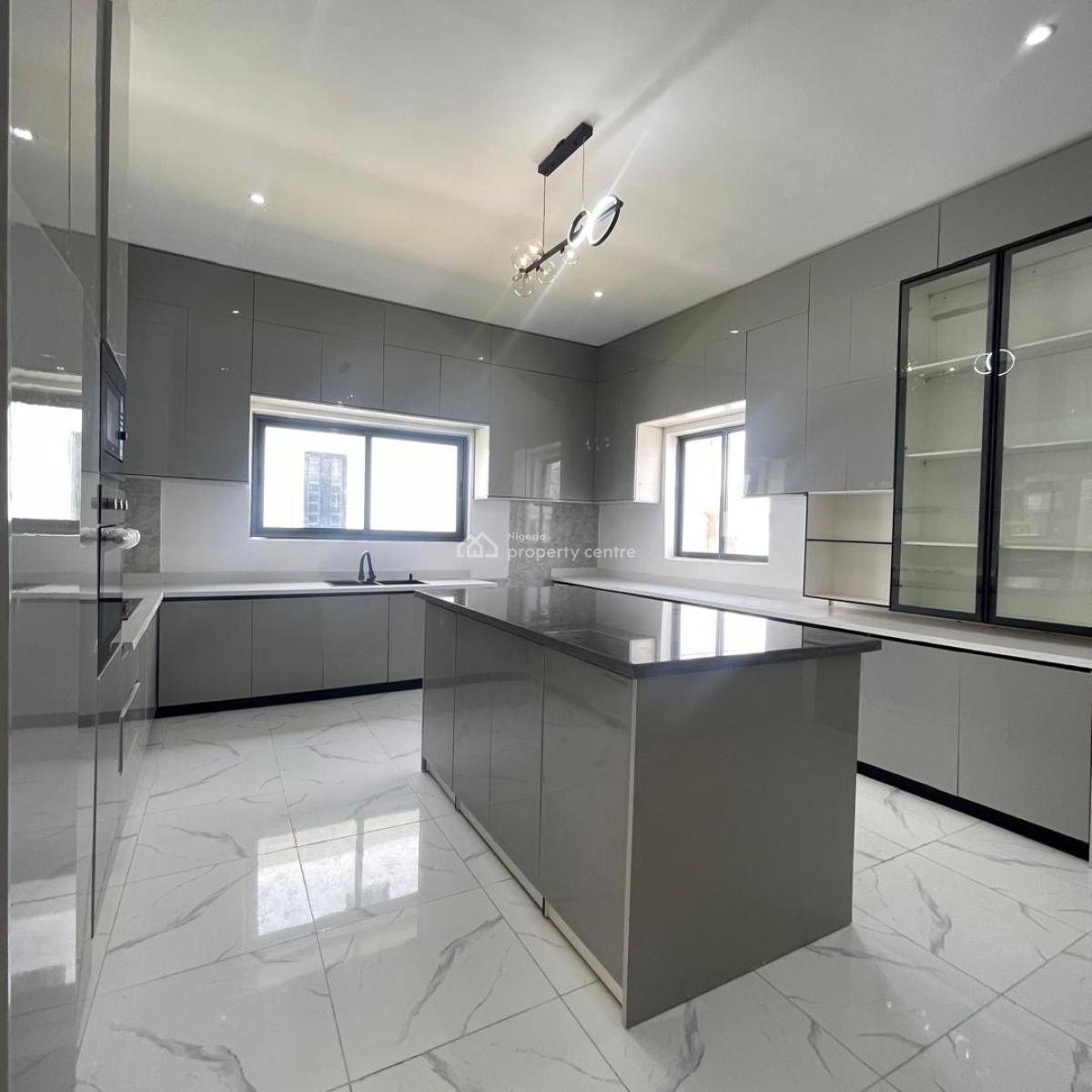 Standard 5 Bedroom Fully Detached Home, Ikota, Lekki, Lagos, Detached Duplex for Sale