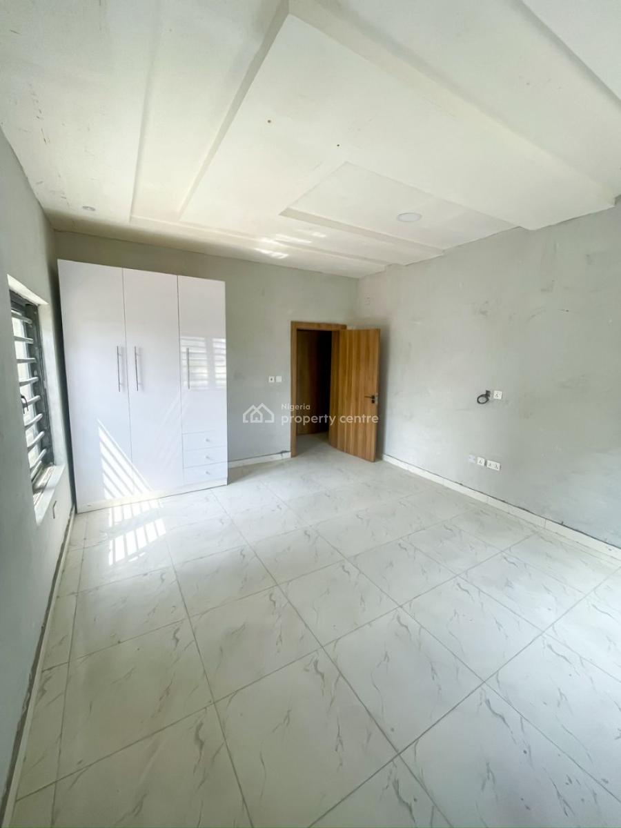 Prime Luxury 2 Bedroom Service Apartment in a Secured Estate, Off Freedom Way, Ikate Elegushi, Lekki, Lagos, Flat / Apartment for Sale