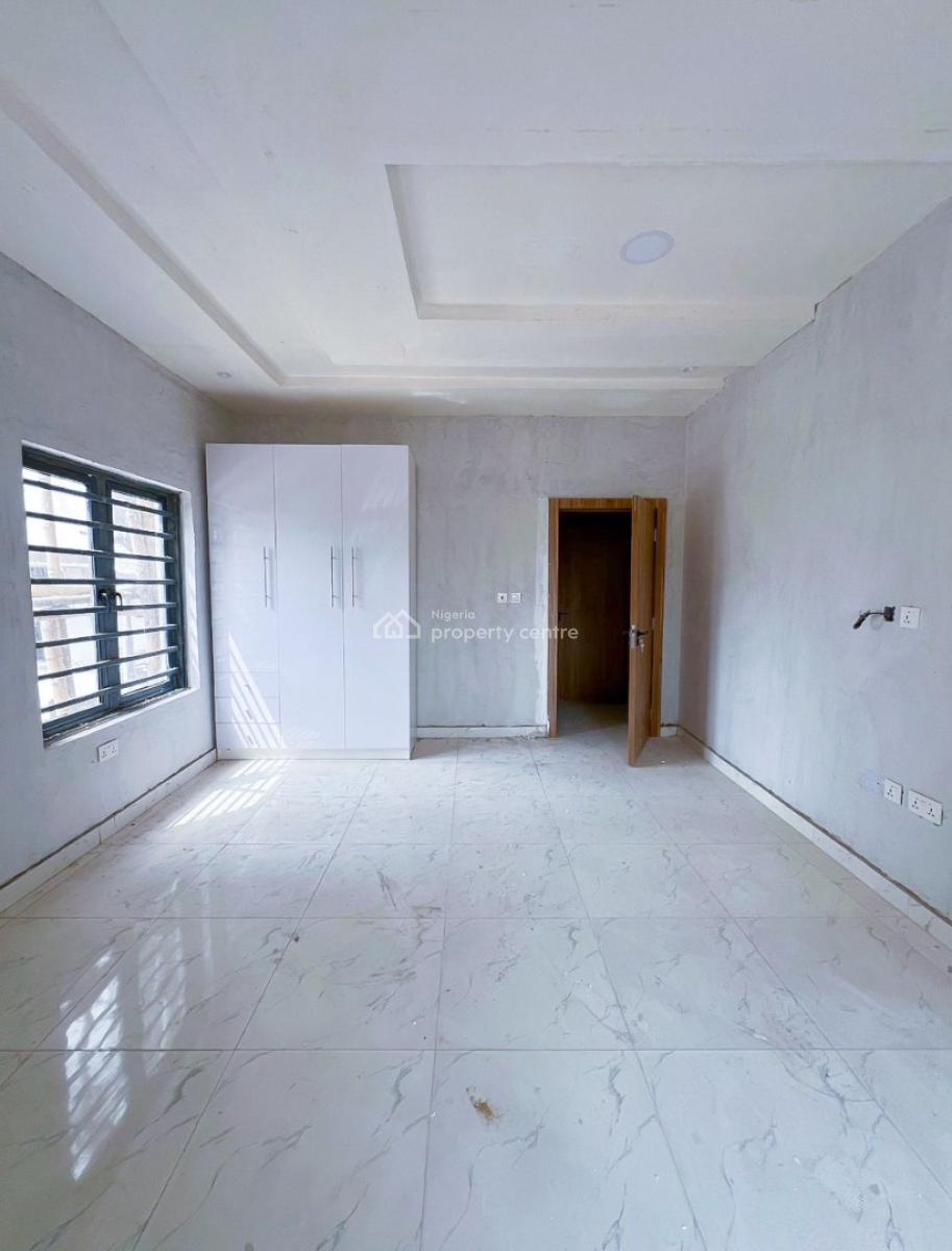 Prime Luxury 2 Bedroom Service Apartment in a Secured Estate, Off Freedom Way, Ikate Elegushi, Lekki, Lagos, Flat / Apartment for Sale