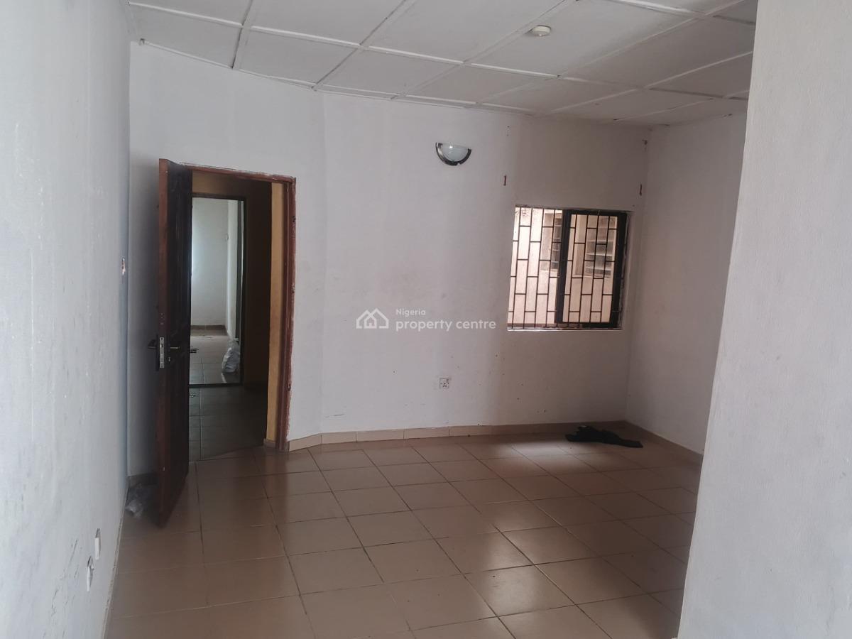 3 Bedroom Flat on The 1st Floor in Cluster One, Cluster One, Ikota Villa Estate, Lekki, Lagos, Flat / Apartment for Rent