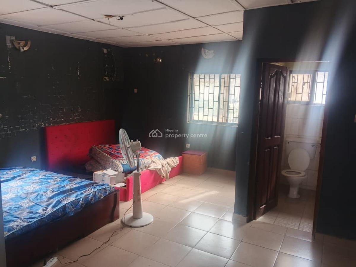 3 Bedroom Flat on The 1st Floor in Cluster One, Cluster One, Ikota Villa Estate, Lekki, Lagos, Flat / Apartment for Rent