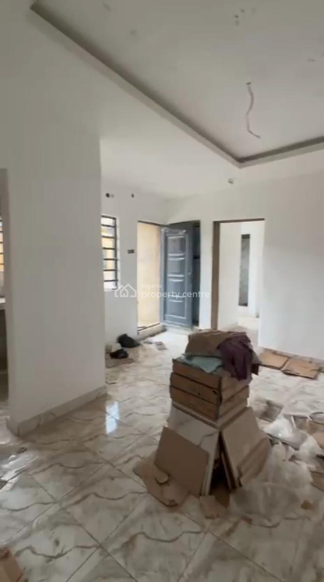 Neat One Bedroom Apartment, Bajulaiye Road, Shomolu, Lagos, Flat / Apartment for Rent