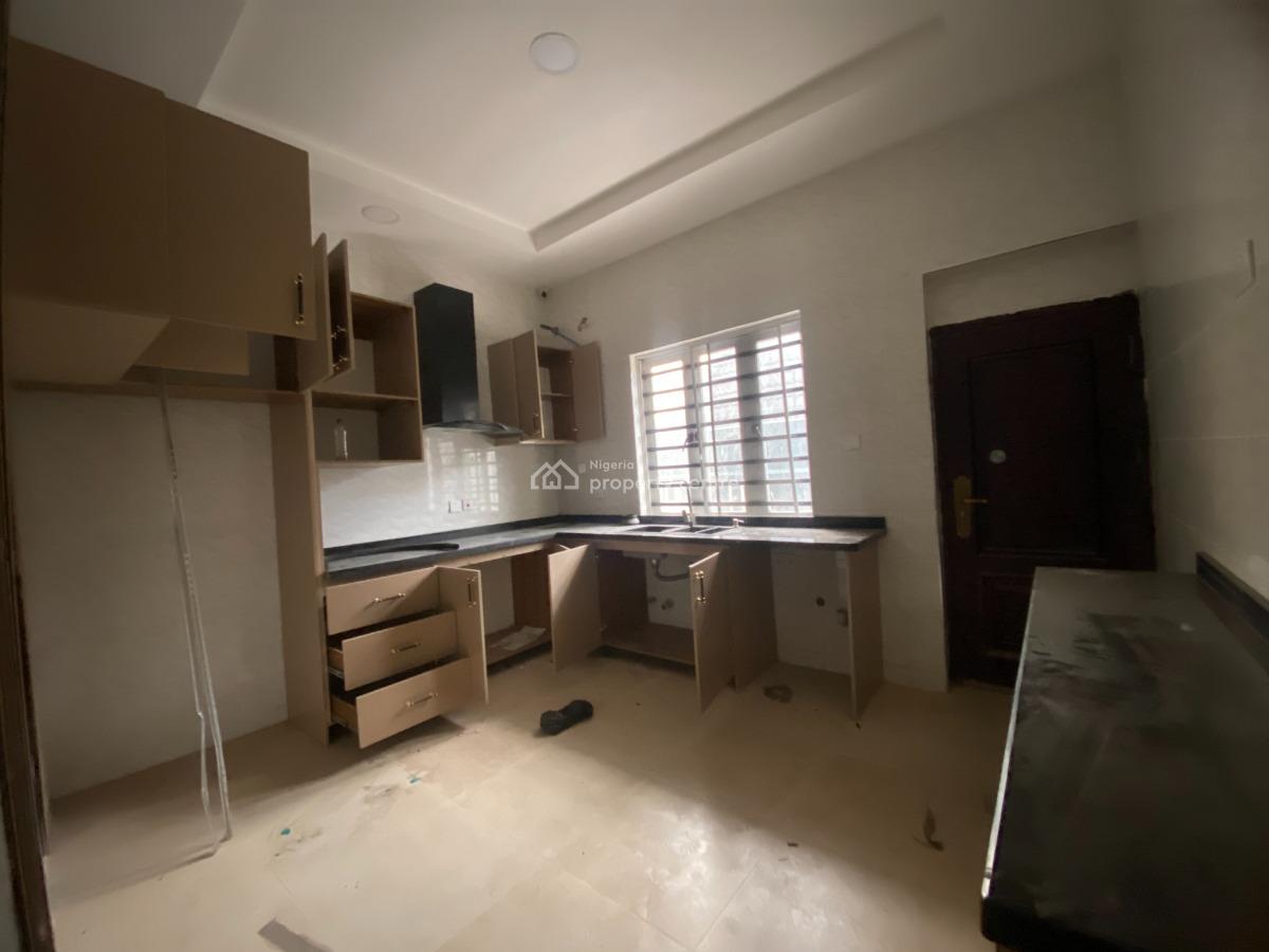 Luxury 4-bedroom Terraced Apartment with Bq., Lekki Phase 1, Lekki, Lagos, Terraced Duplex for Rent