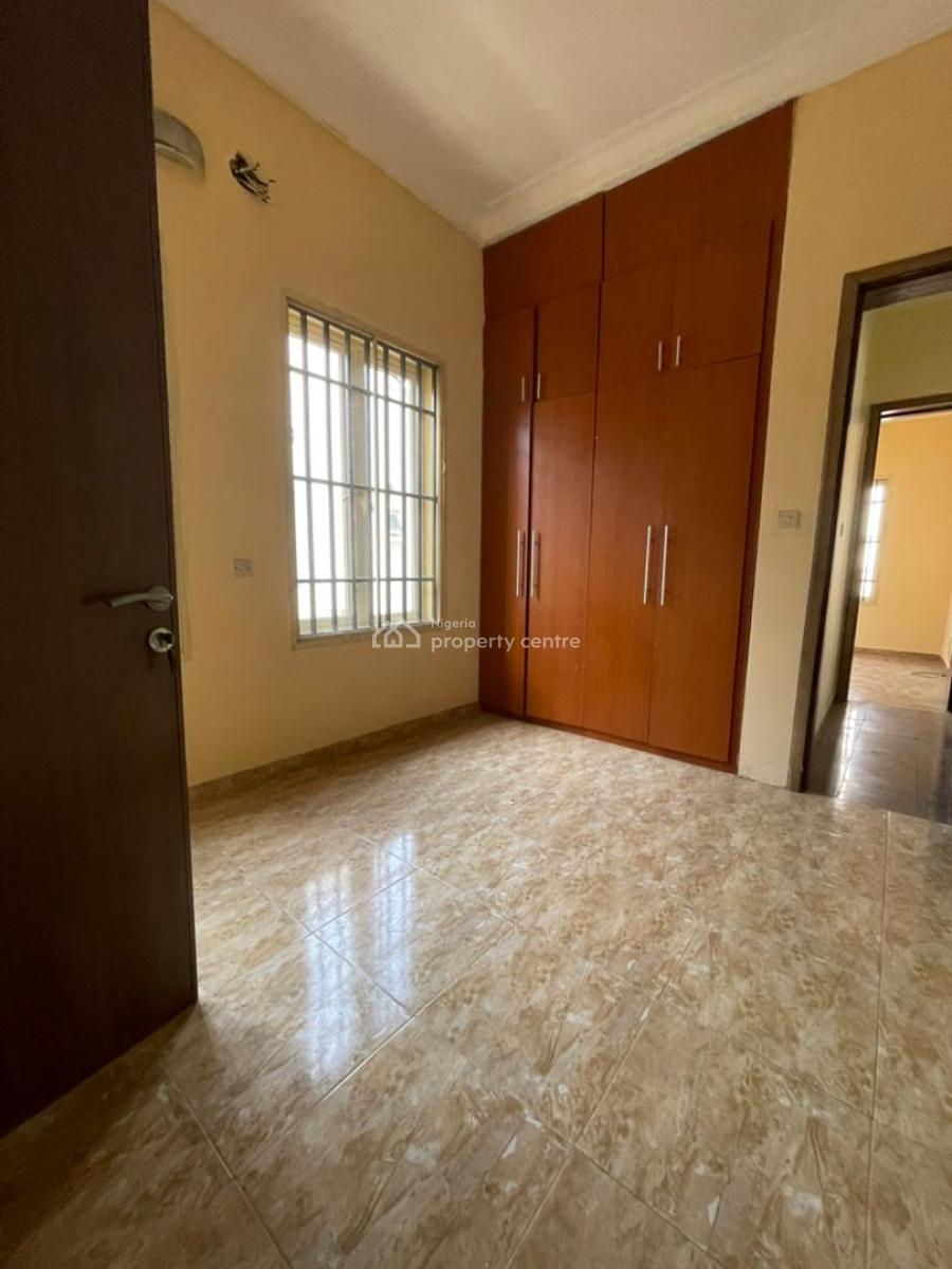 Well Maintained Unfurnished  2 Units of 2 Bedroom Apartment., Salem, Ikate, Lekki, Lagos, Flat / Apartment for Rent