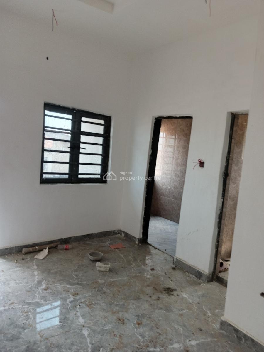 Executive and Luxury 2bedroom Flat, All Ensuit, Off Akanro Street, Illasa-maja, Ilasamaja, Mushin, Lagos, Flat / Apartment for Rent