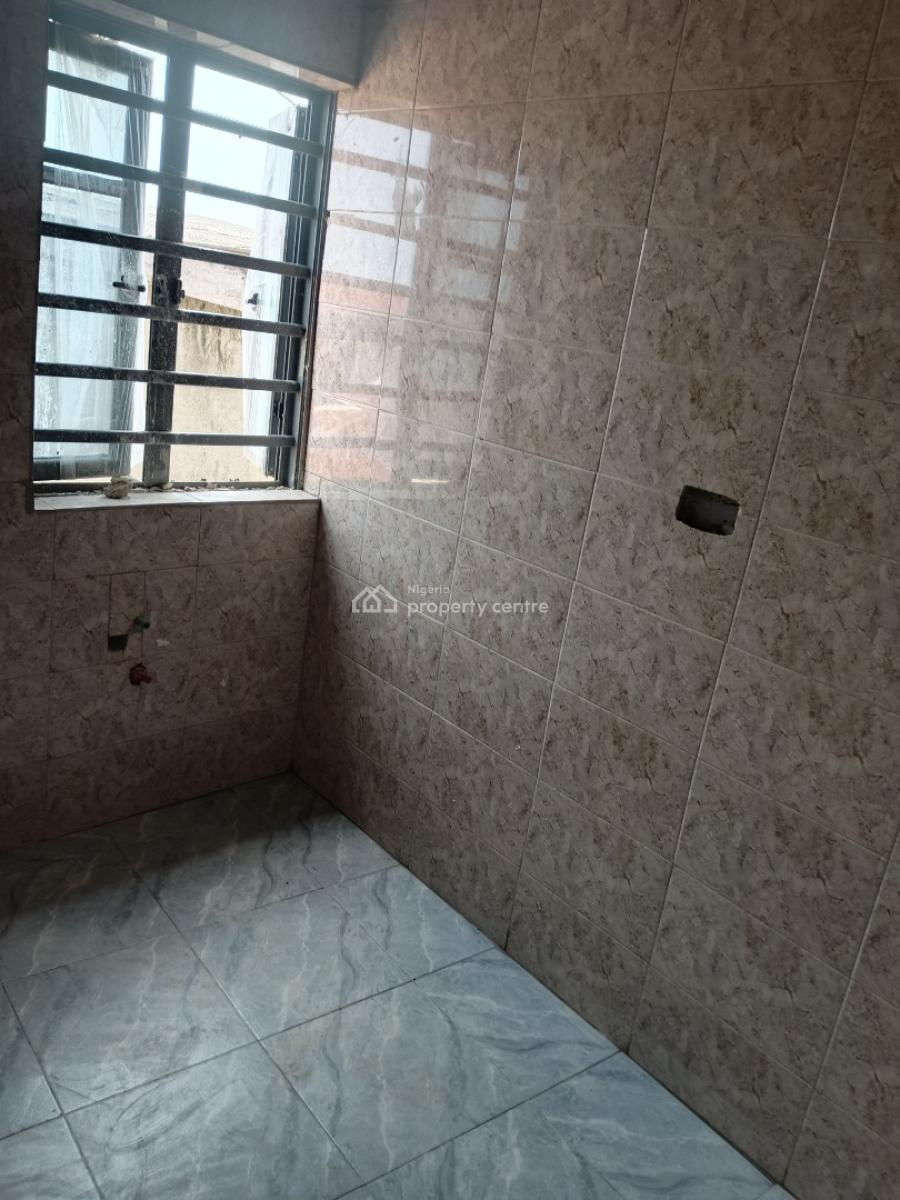 Executive and Luxury 2bedroom Flat, All Ensuit, Off Akanro Street, Illasa-maja, Ilasamaja, Mushin, Lagos, Flat / Apartment for Rent